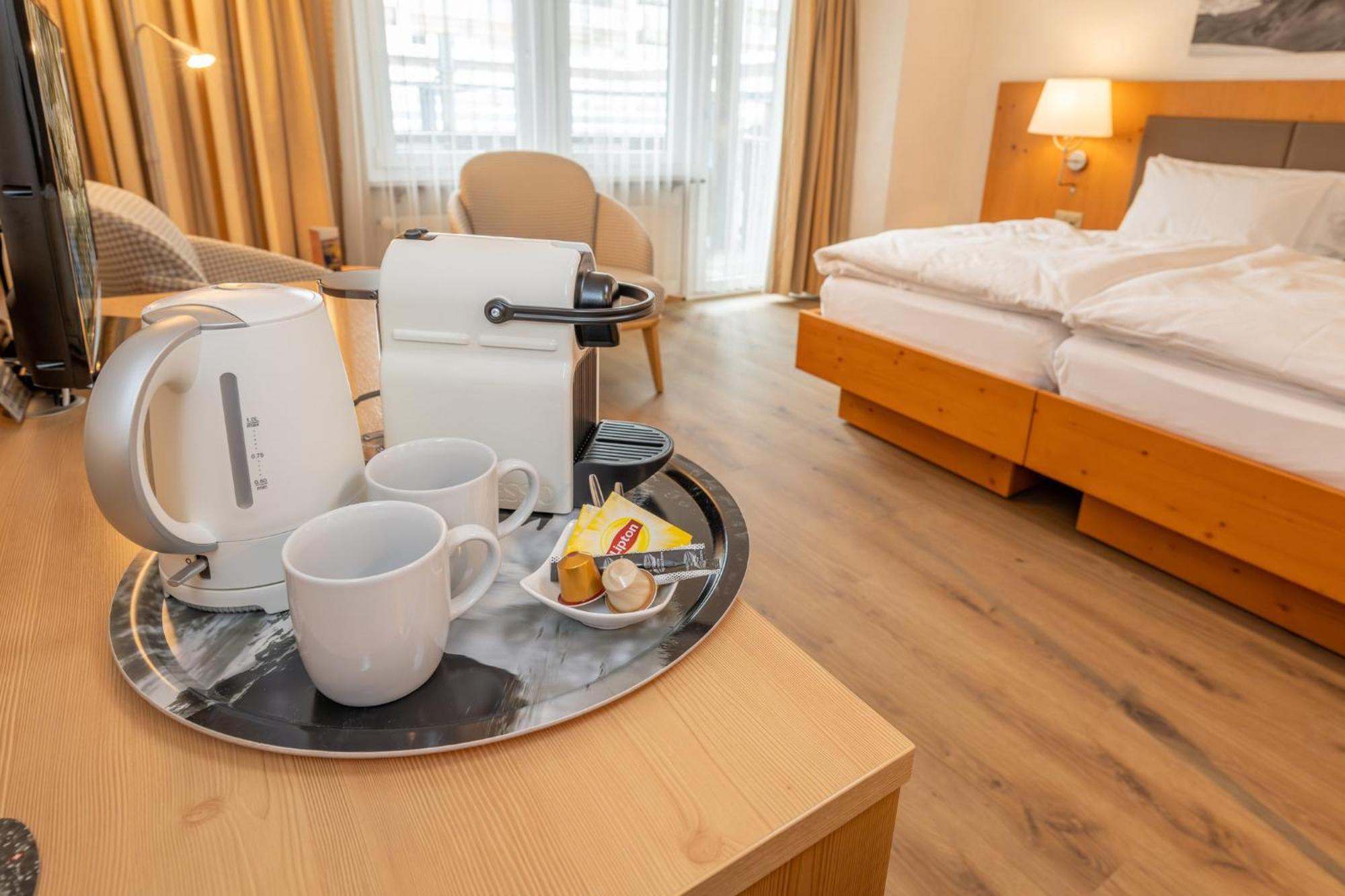 צרמט Hotel Sarazena מראה חיצוני תמונה