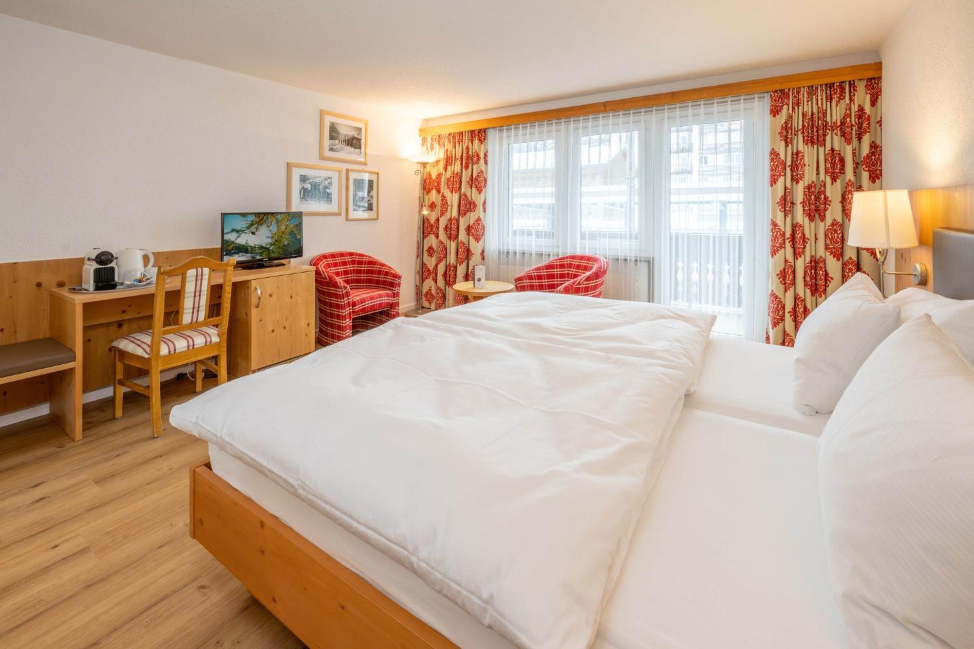 צרמט Hotel Sarazena מראה חיצוני תמונה