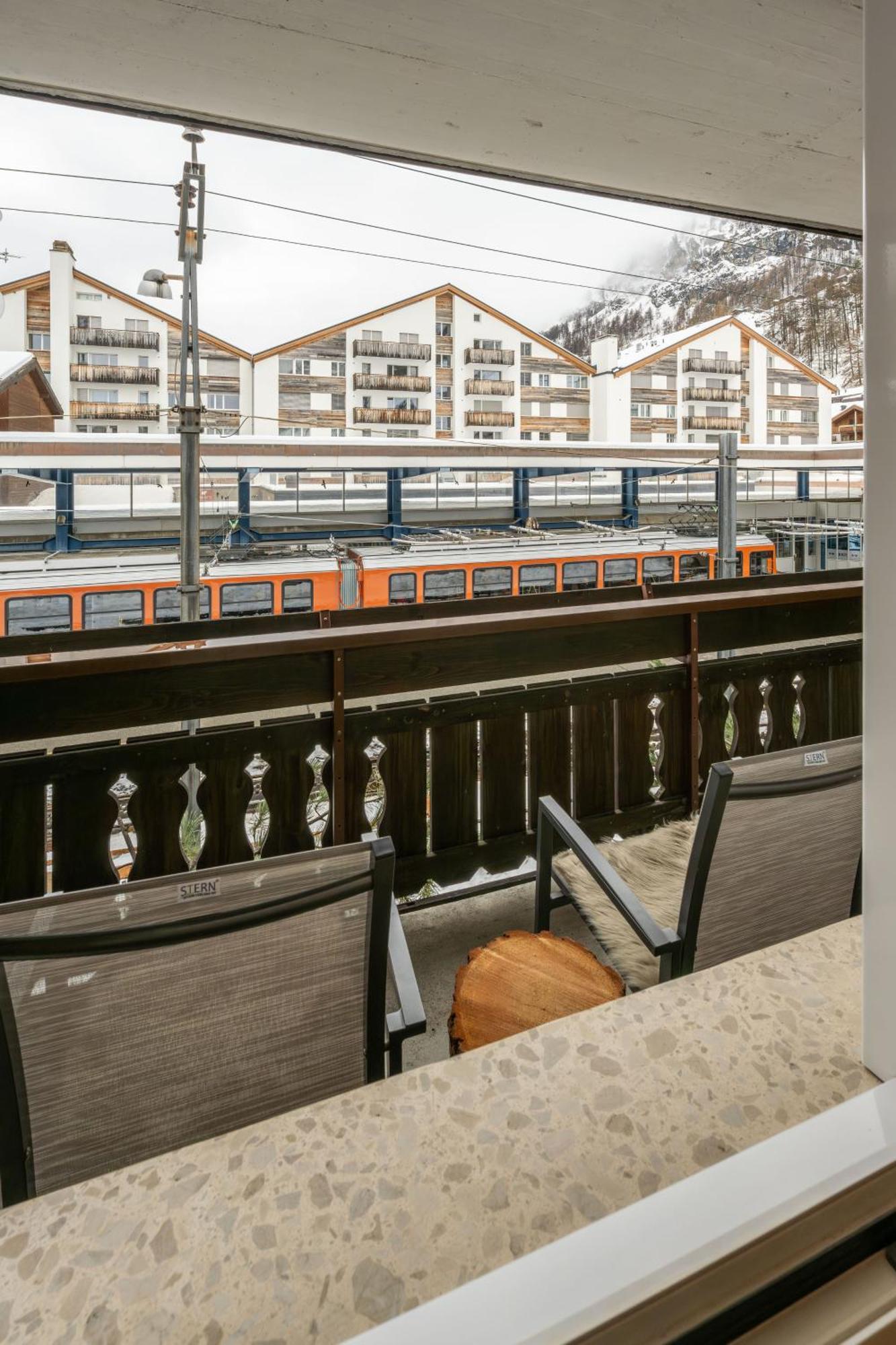 צרמט Hotel Sarazena מראה חיצוני תמונה