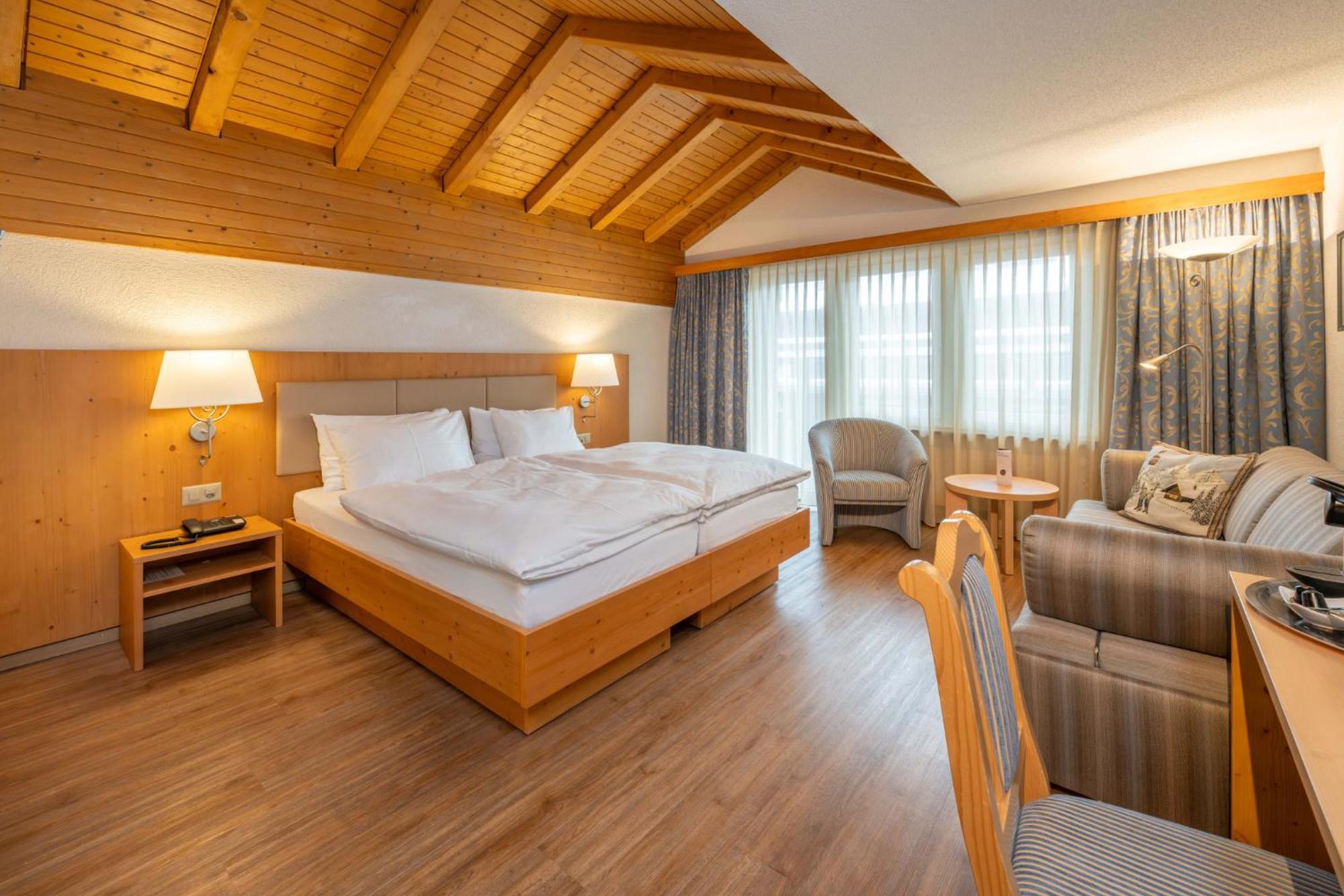 צרמט Hotel Sarazena מראה חיצוני תמונה