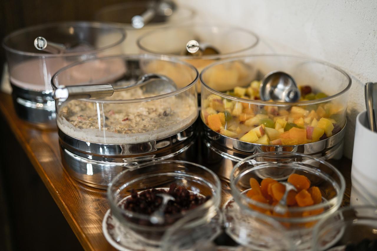 צרמט Hotel Sarazena מראה חיצוני תמונה